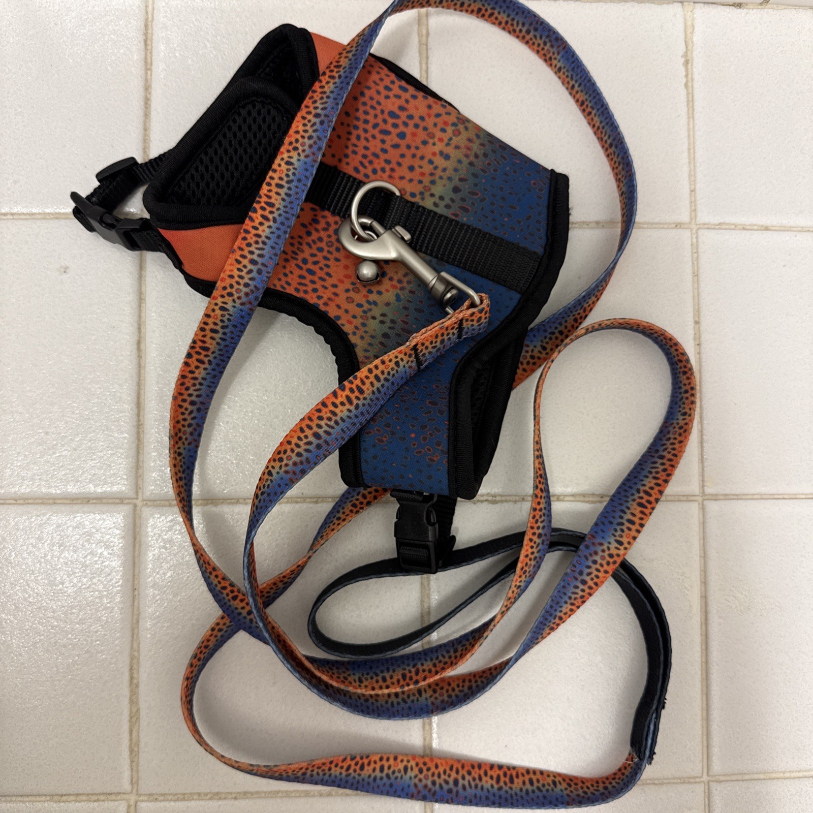 Small Dog Or Cat Leash And Harness Speckled Trout Design