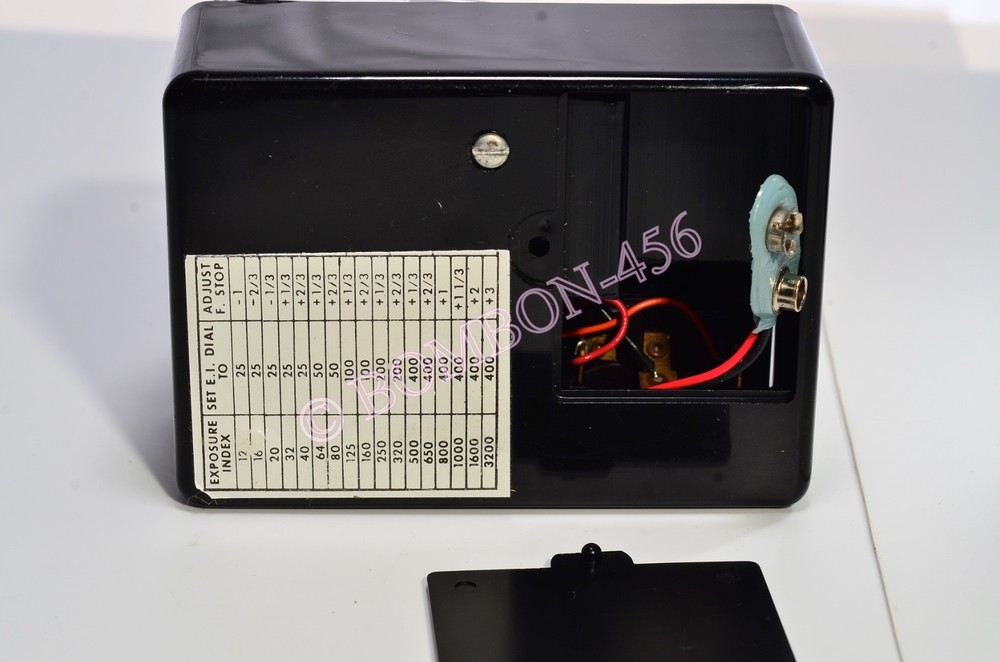 WEIN WP500B FLASHMETER W/ORIGINAL STORAGE CASE & MANUAL ALL IN MINT CONDITION.