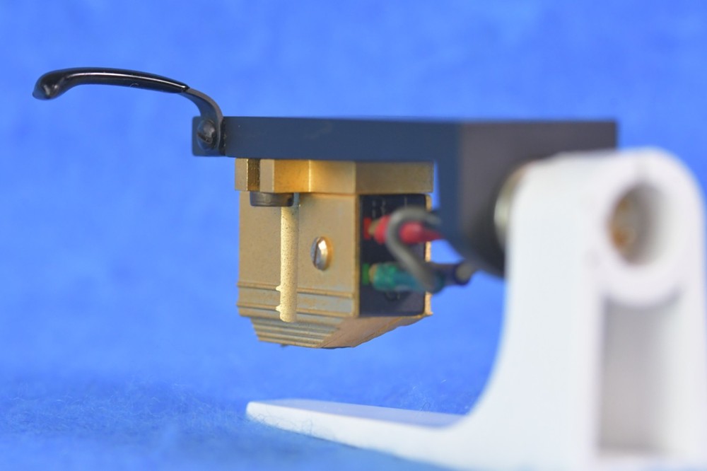 Ortofon MC 20 super Cartridge W/ Headshell In VG Condition