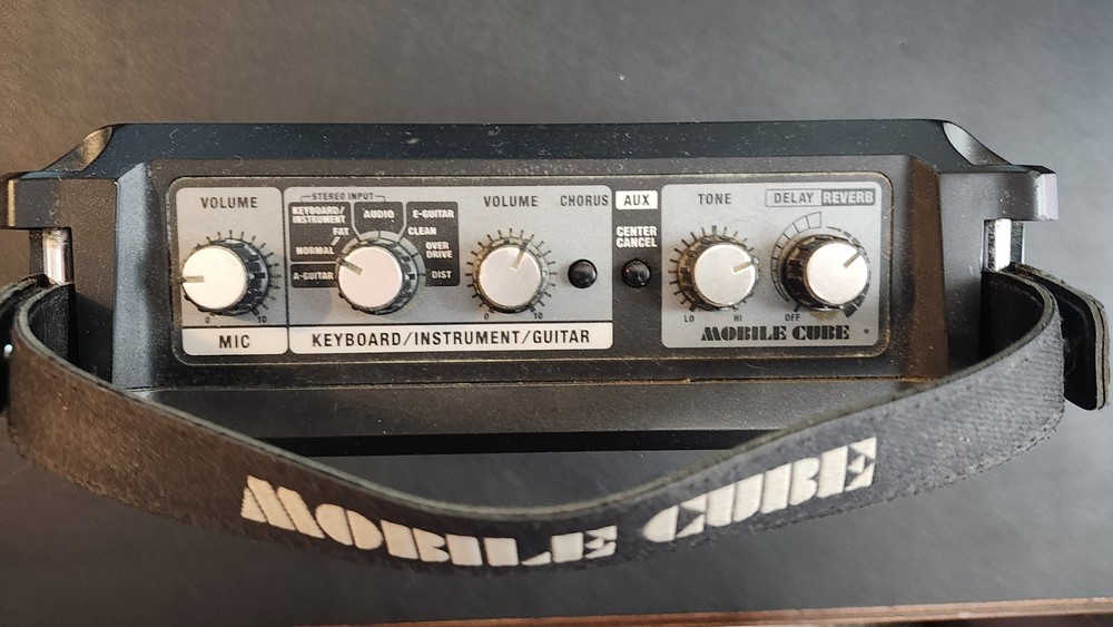 Roland MOBILE CUBE Amplifier MOBILE-CUBE +++ Power Adapter !!!