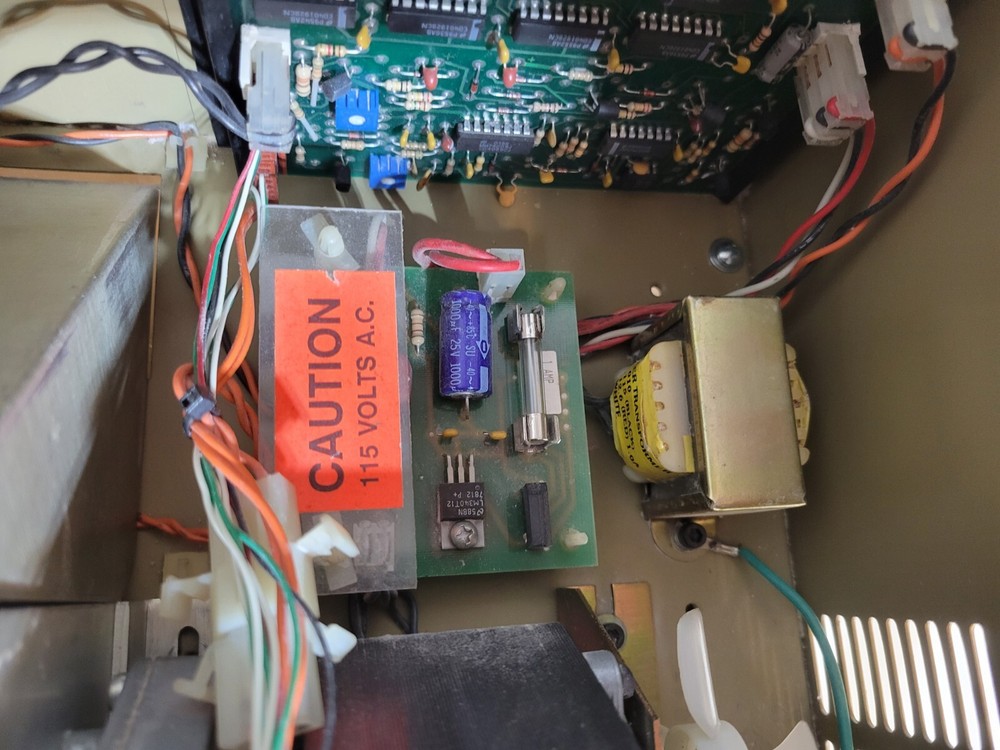 Deltronic Countertop Ticket Eater DL 5000 W/ Riser & 1 Key Working W/Issues READ