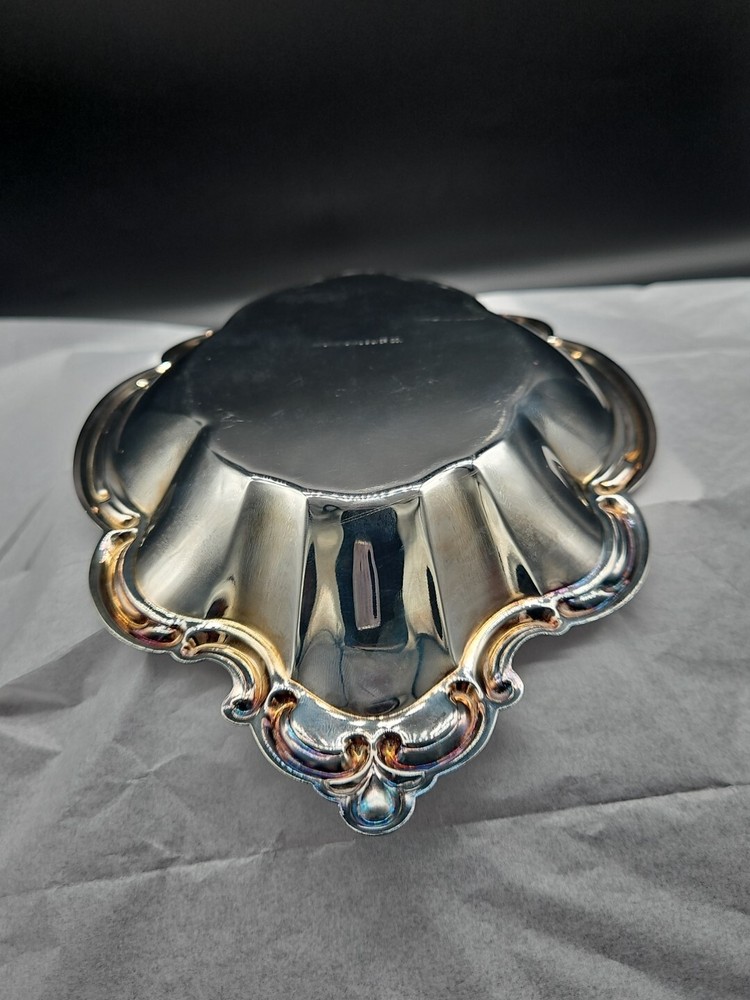 Vintage International Silver Silverplate Candy Nut Dish 9"