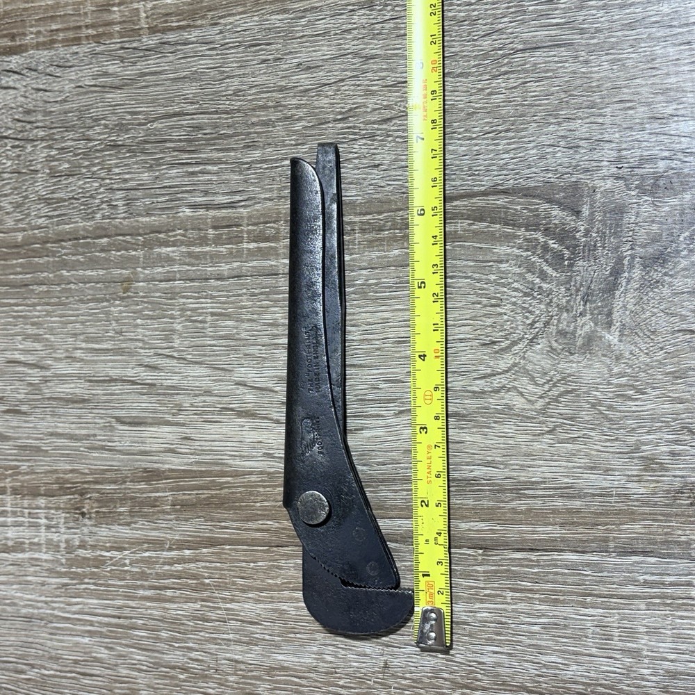 Footprint 7” Pipe Wrench