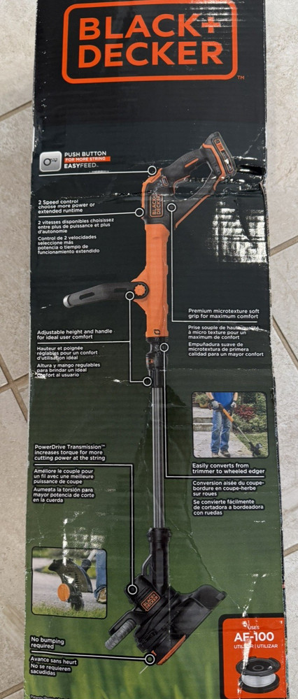 BLACK+DECKER 20V Max Lithium Easyfeed 12 in String Trimmer/Edger - LSTE523 - NEW