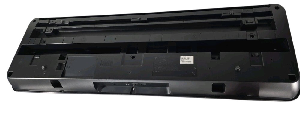 Yamaha PSR-E360 Portable Electronic Keyboard 61-Key Touch Sensitive wAccessories