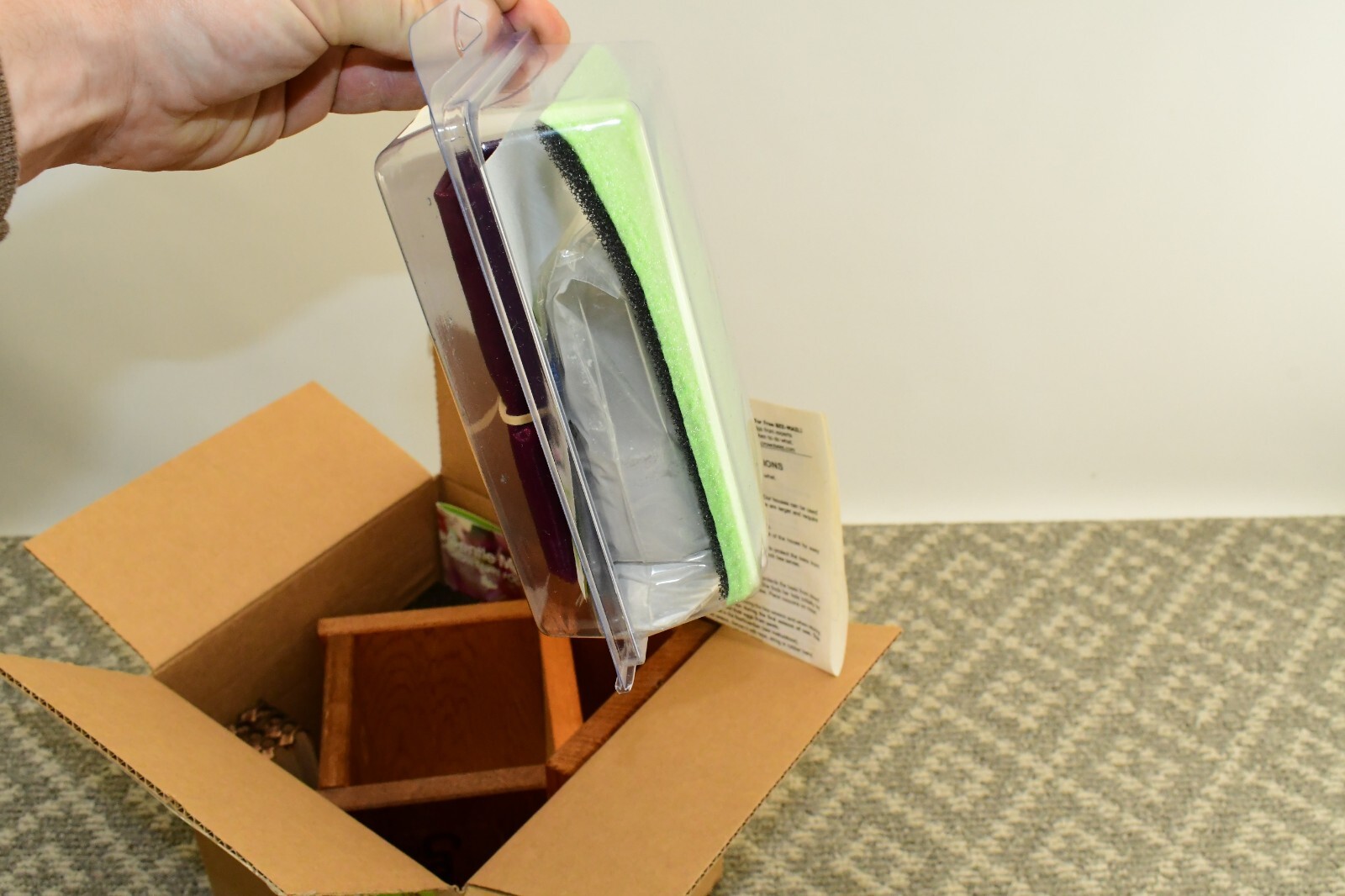 Crown Bees Bee Works Cabin Mason Bee House Kit Hotel w/ Bees for Order