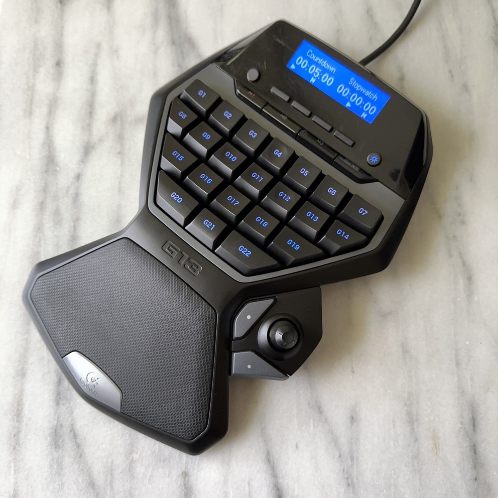 Logitech G13 USB Programmable Gameboard with LCD Display