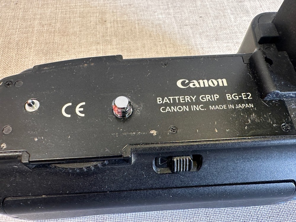 Genuine Canon BG-E2 Camera Battery Grip for EOS 20D 30D 40D 50D