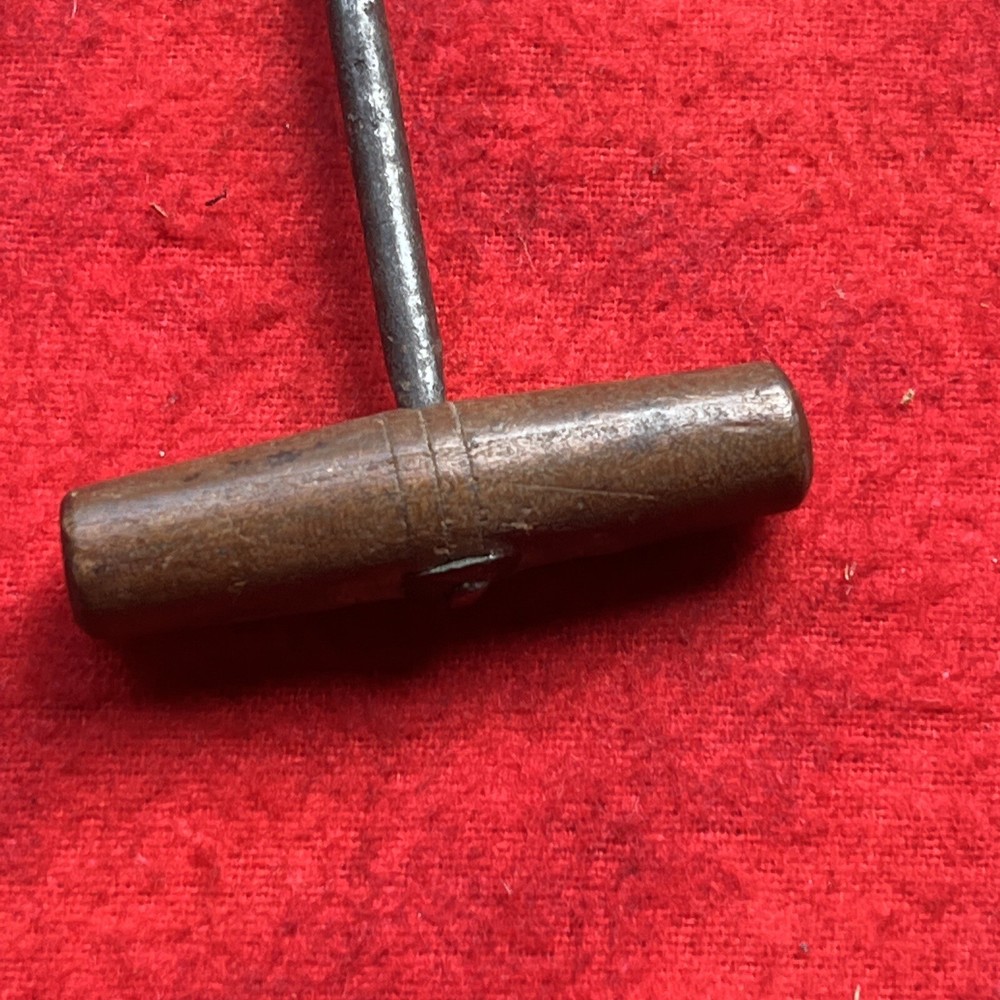 VINTAGE SMALL PILOT DRILL STARTER AUGER BIT TOOL (tb3.2)
