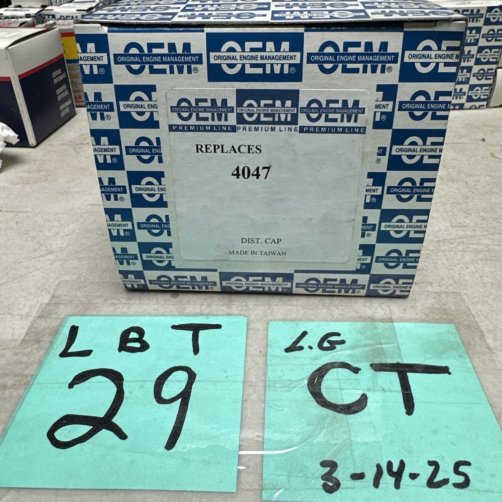 Original Engine Equipment Distributor Cap 4047