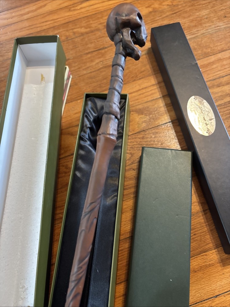 (3) Harry Potter interactive wands (1) wand needs repair Look