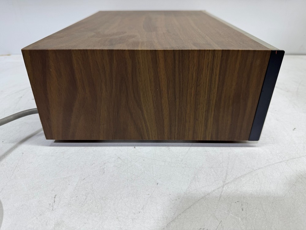 1 x Rotel AM / FM Stereo Tuner - RT-322