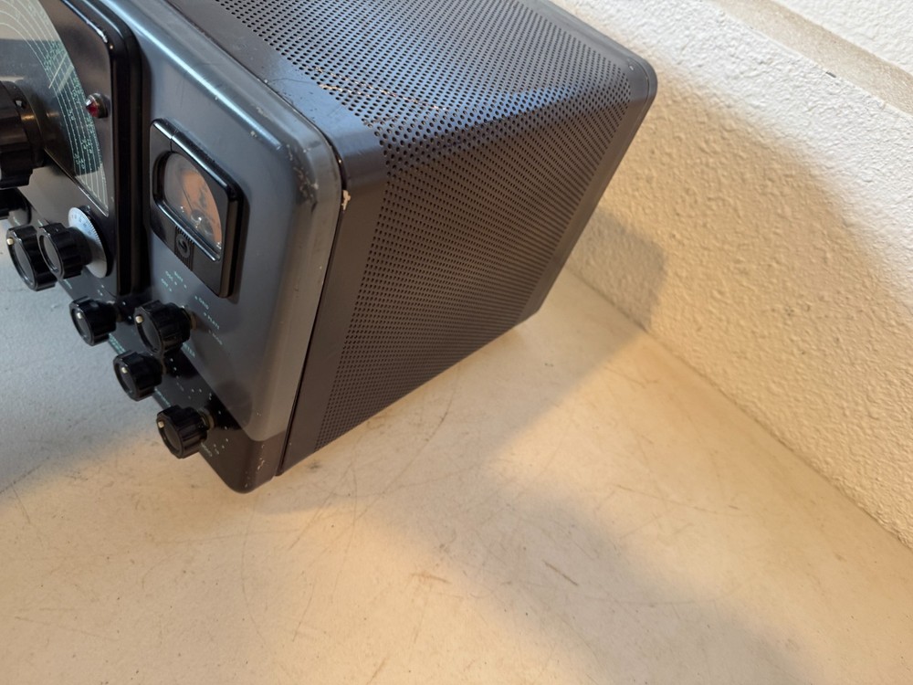 Johnson Viking Ranger Tube Transmitter Powers On Tubes Light Meter Works