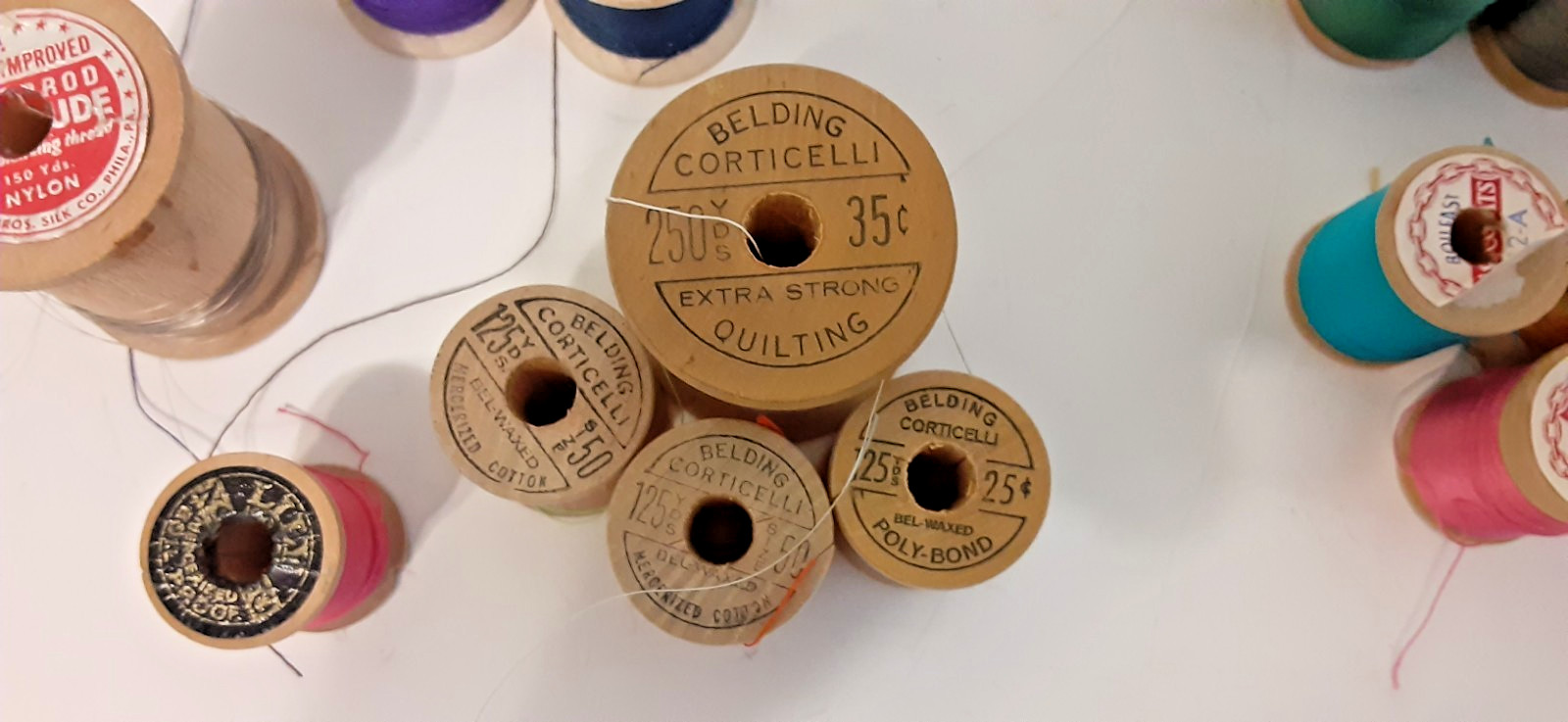 Vtg Sewing Thread 28pc Lot All Wood Spools Belding Talon Star Coats Clark