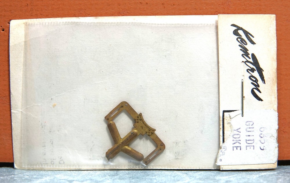 KEMTRON HO SCALE GUIDE YOKE # 6359