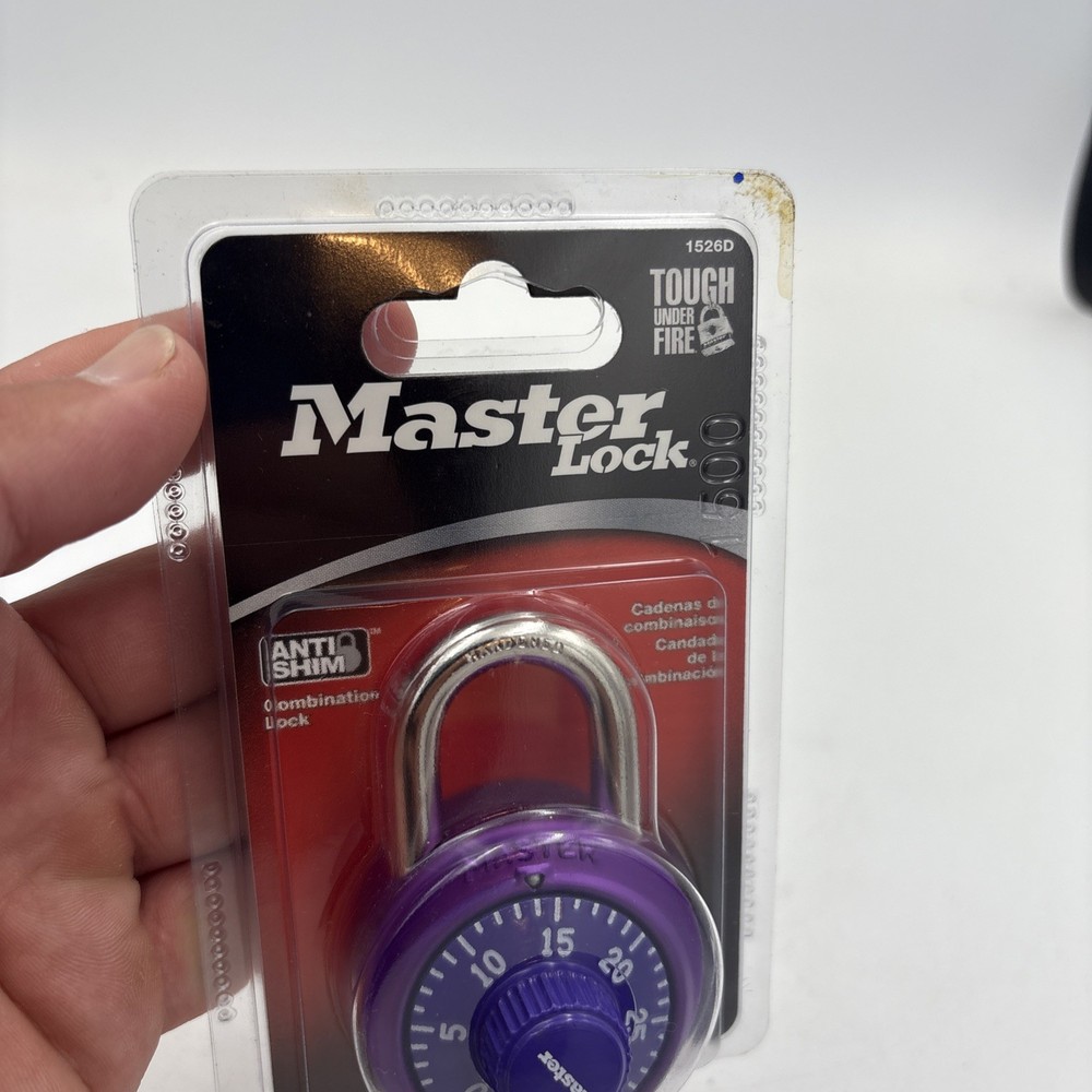 NIP Master Lock Purple Combination Padlock 1526D