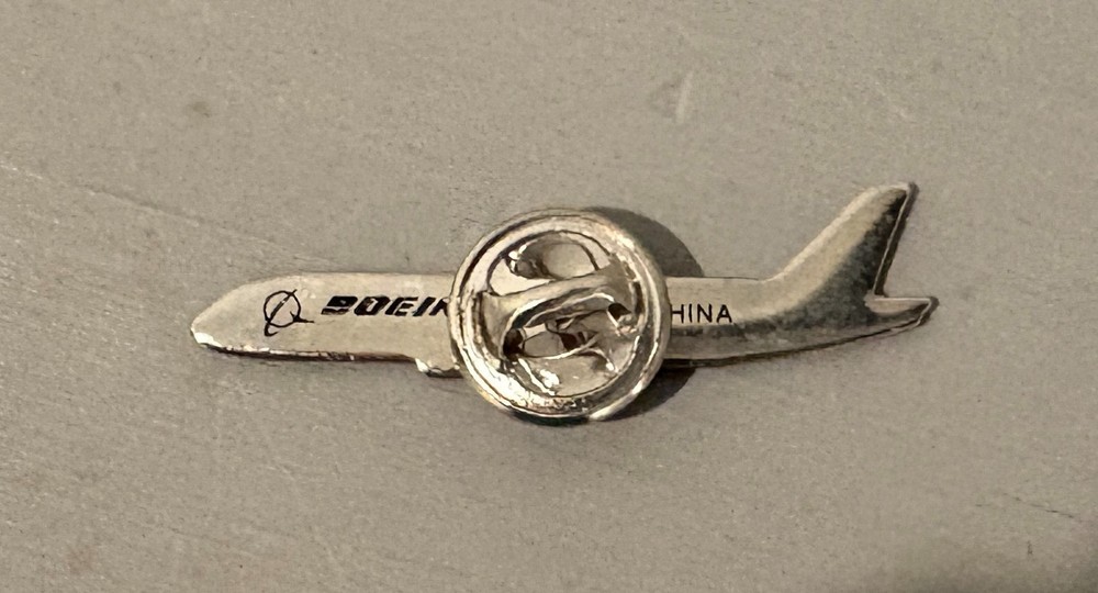 BOEING 787 "SIDE VIEW" LAPEL PIN