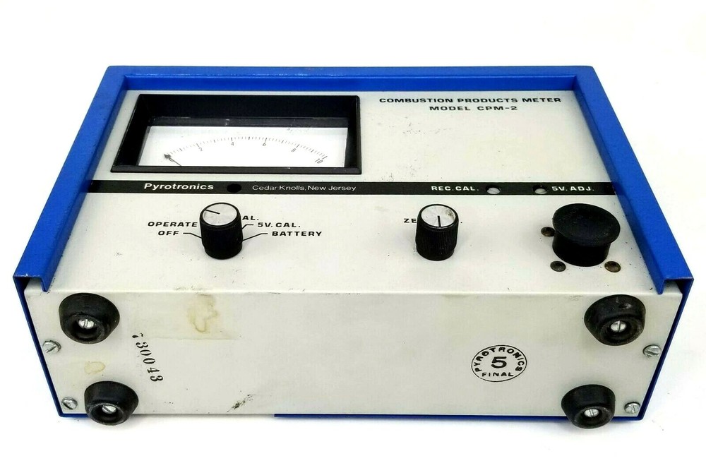 Pyrotronics Model CPM-2 Combustion Products Meter Blue DC Volts With Handle