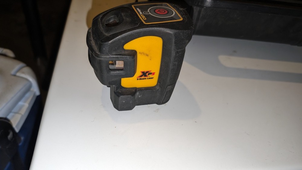 CST Berger Laser Cross Level ILM-XT Interior Model And Case