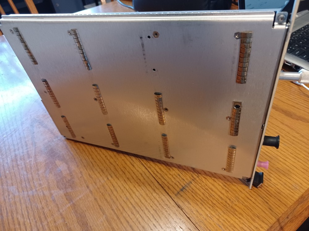 HP Agilent/Keysight E1679Z 2.4 GHz-2MHz Clock Source VXI Plug-In Module Unit