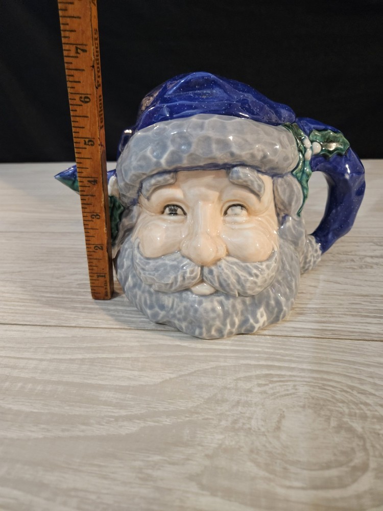 Santa Claus Christmas Ceramic Tea Pot