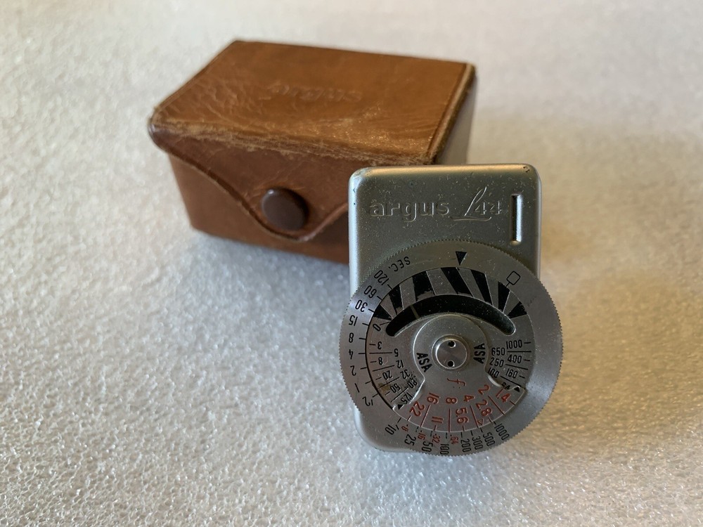 Argus LR44 Meter With Original Leather Case