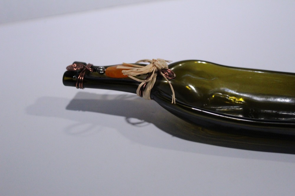 Wine Bottle Snack-n-Serve