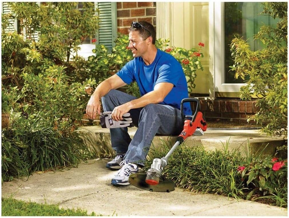 BLACK+DECKER 20V MAX String Trimmer and Edger 2 in 1, Cordless Weed Wacker with