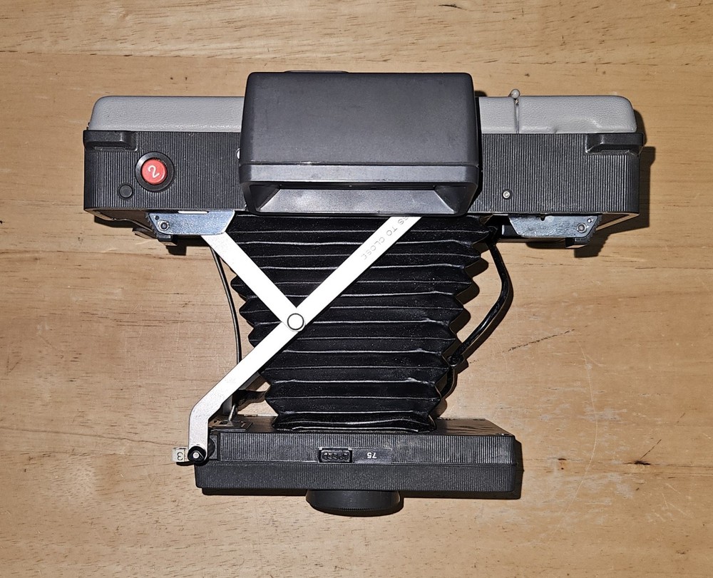 Vintage Polaroid Automatic 215 Land Camera