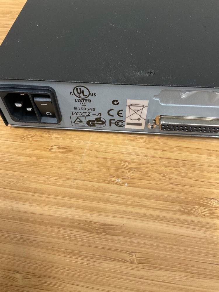 Black Box ServSwitch Ultra KVM Switch Model KV5004SA-R2