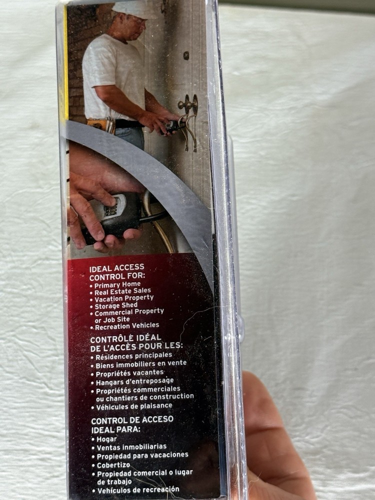 (New Sealed) Master Lock 5401D Wall Mount Lock Box / Key Security Safe