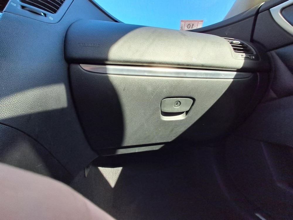 FX35      2012 Glove Box 4867240