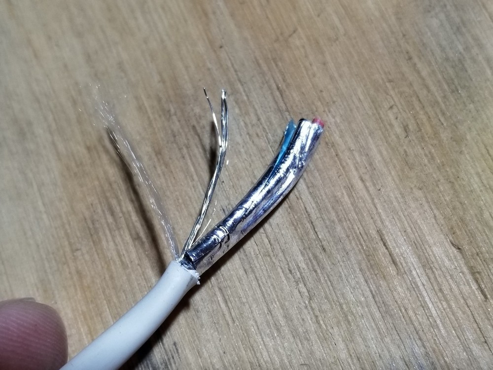 Southwire/Tappan G40006 18/2C Solid Shielded Plenum Alarm Cable CMP White /100ft