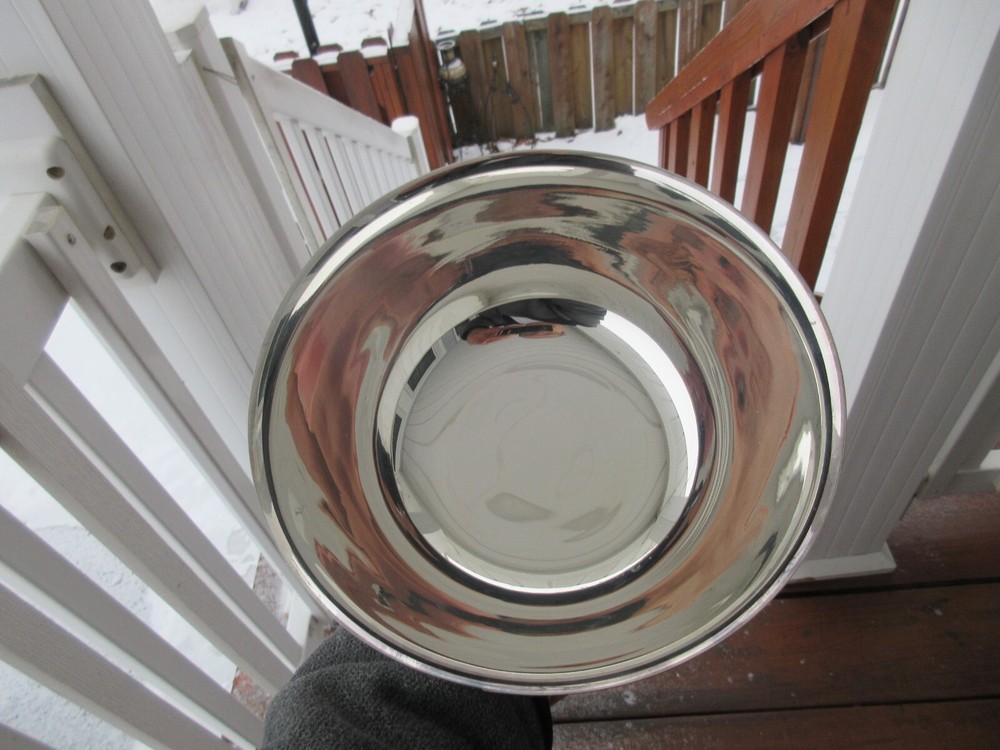 NEW IN BOX~~" ONEIDA KITCHEN " 8" SILVERPLATED BOWL!!!!