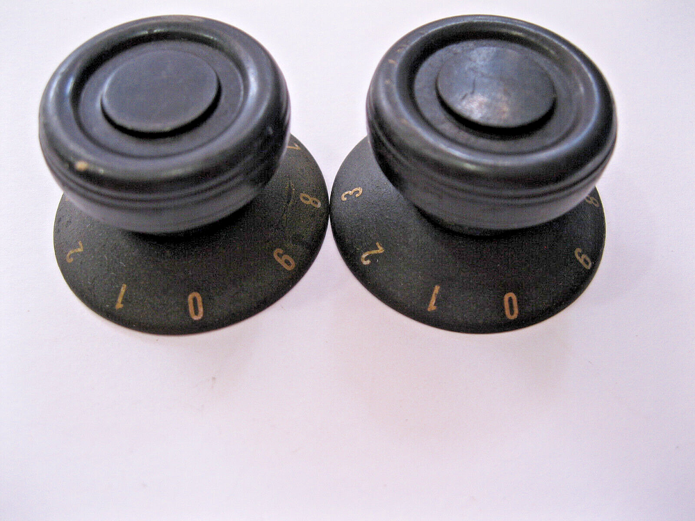 2 VINTAGE HAM RADIO KNOBS 3/4" KNOBS WITH WITH BASE NUMBERS.