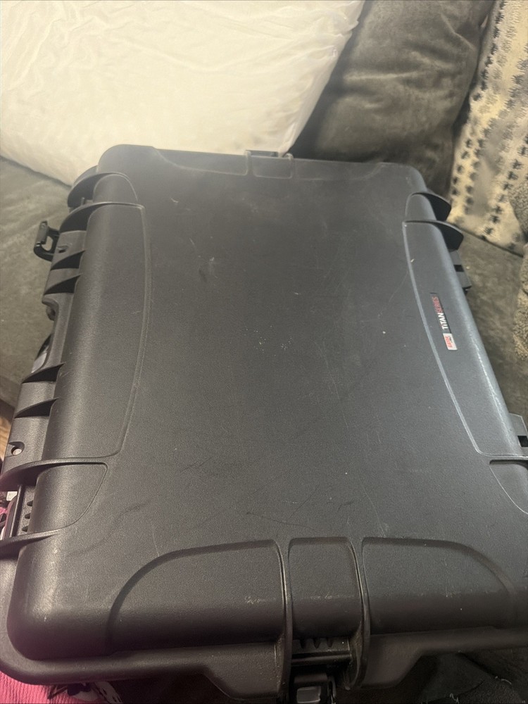 Native Instruments Maschine Studio Music Mixer & Software- Hard Case New