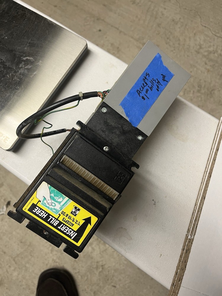 MEI MARS 2631 D5 $1 BILL VALIDATOR ACCEPTOR