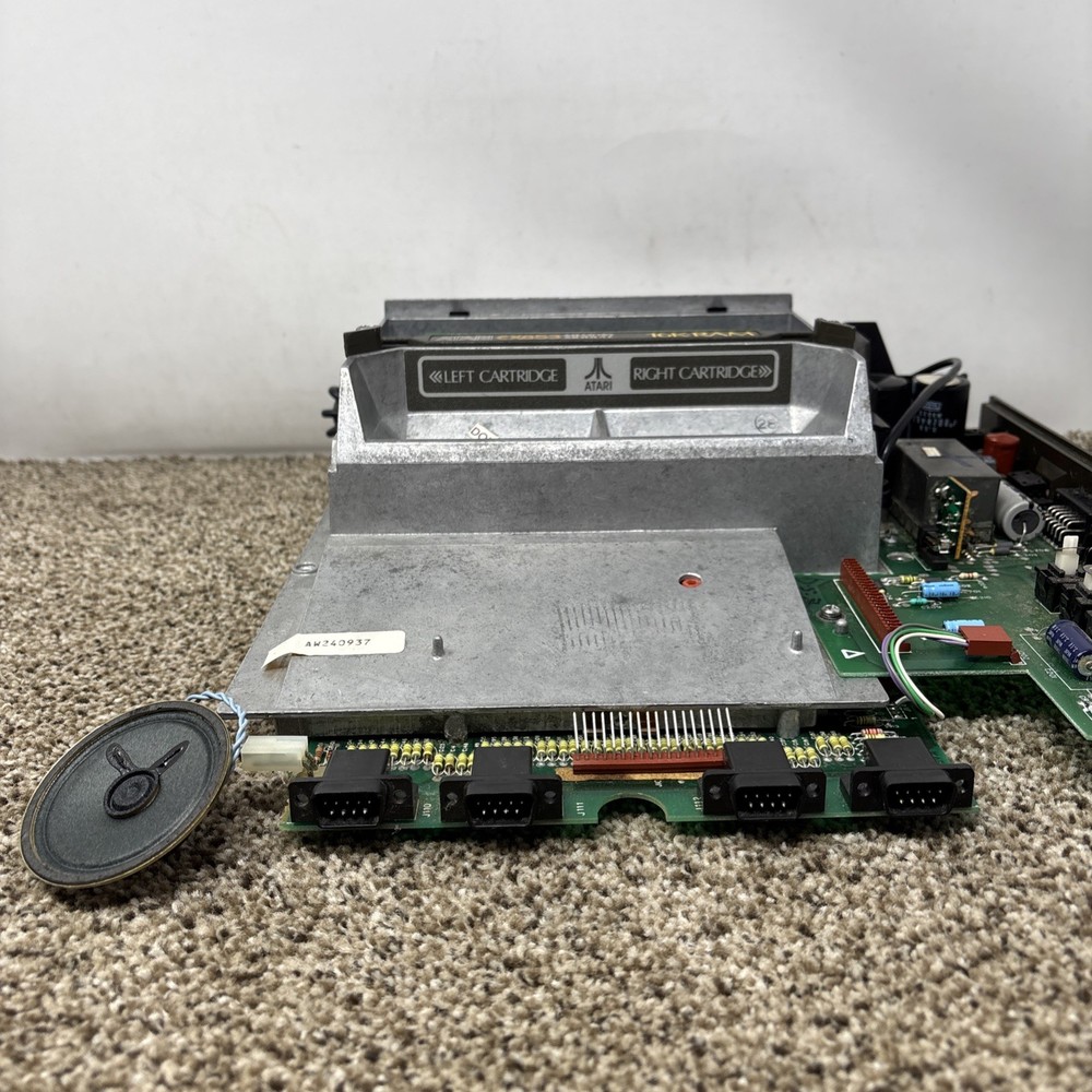 Atari 800 Computer Complete Motherboard Tested And Working READ! Finicky Button