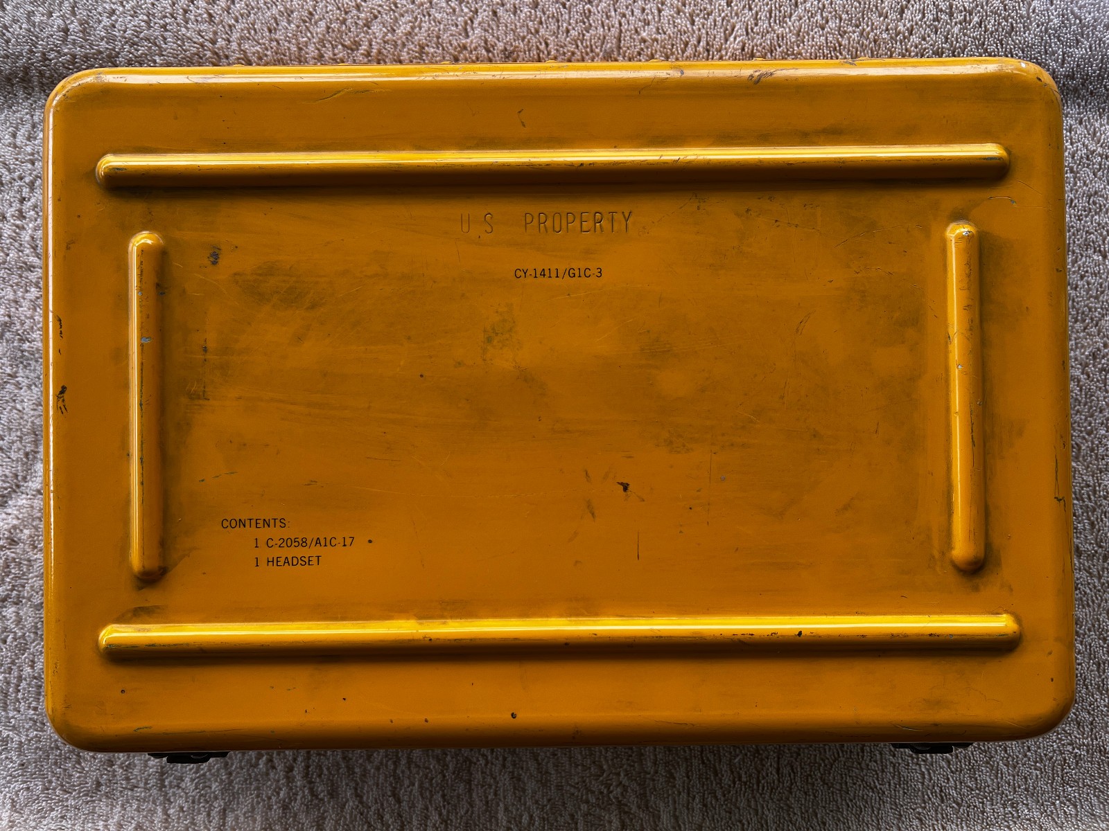 Vintage US Military Equipment Case Yellow C-2058/A1C-17 CY-1411/G1C-3