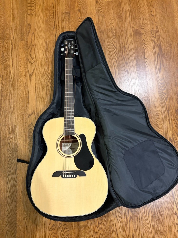 Alvarez Rf-26, #S21111167 With Soft Bag