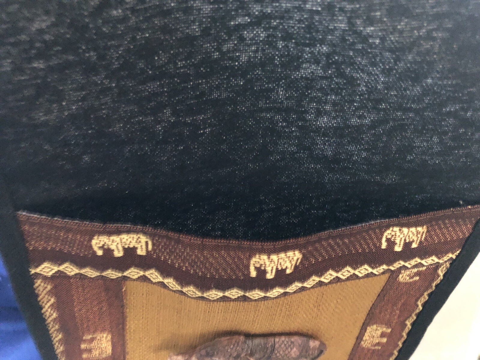 Tapestry Scroll Decoration Wall Hanging Elephants Pattern Pockets Brown Hues