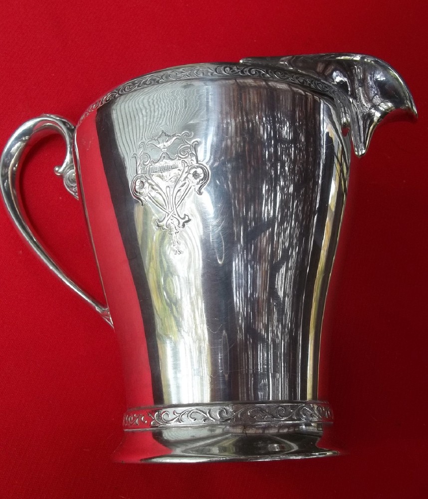 RARE 1925 Triumph Pattern 2 Quart Water Milk Pitcher By Rogers Bros Silverplate