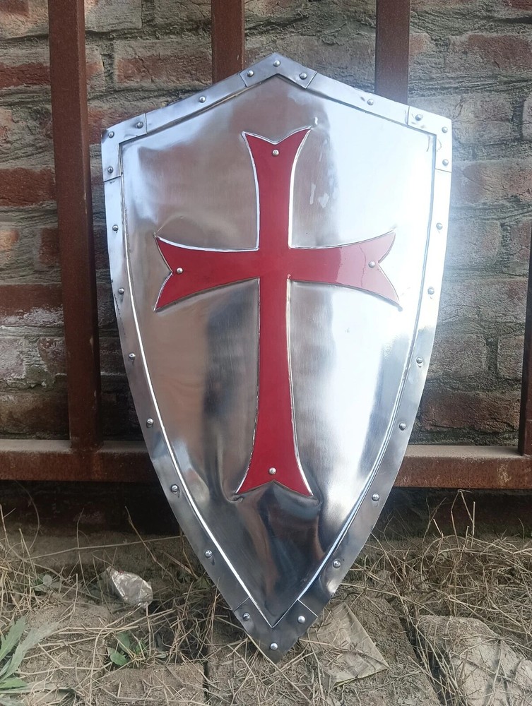 Knight Shield Lion Crest – Wall Decor & LARP