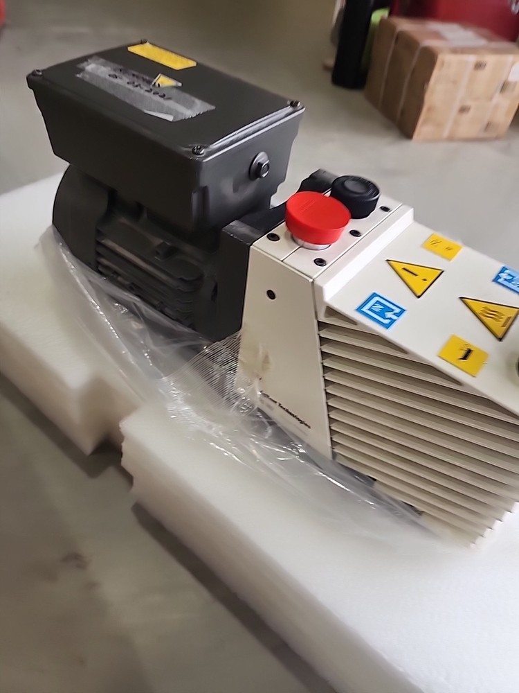 Agilent DS-302 Rotary Vane Pump