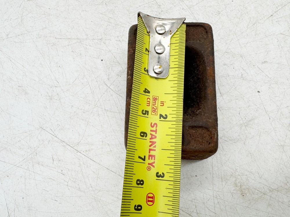 ANTIQUE 1 LB CAST IRON RECTANGULAR BLOCK SCALE WEIGHT