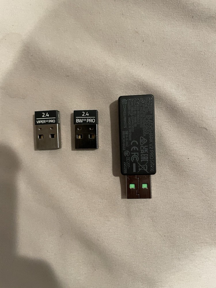 Razer Bundle (Mouse/Keyboard/Speakers/Dock)