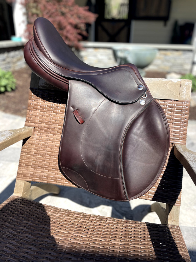 17.5" 2022 Erreplus JH Hunter Saddle - Barely Used