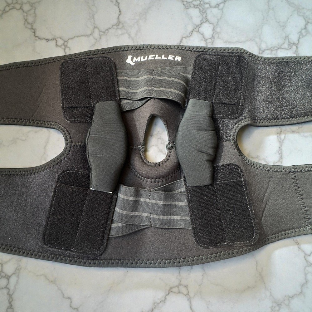 Mueller Adjustable Hinge Knee Brace Support Stabilizer Patella Open Design