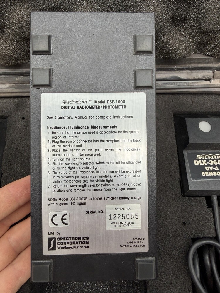 SPECTROLINE DSE-2000A RADIOMETER / PHOTOMETER Untested