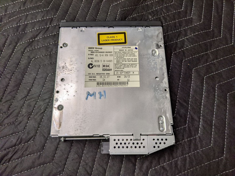 BMW E63/E64 6-Series 6-Disc CD Changer 65126956939